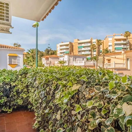 Urb,miraflores Del Palo Holiday home *